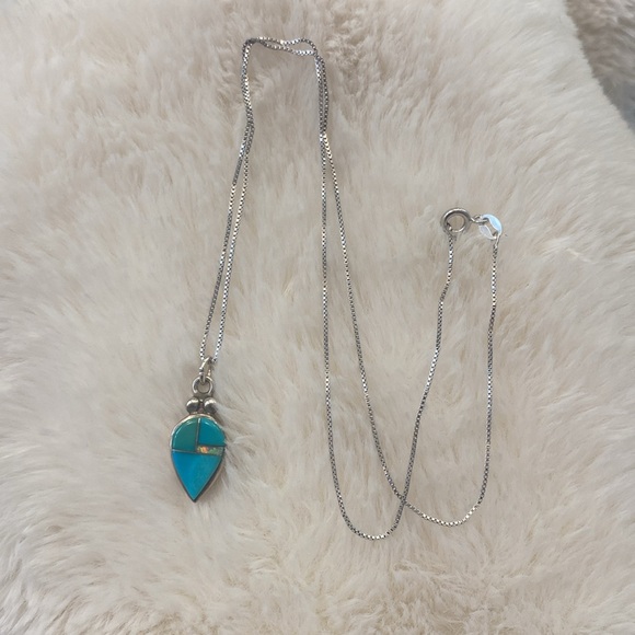 Vintage 925 Necklace with Genuine Turquoise & Mother of Pearl - Picture 5 of 7